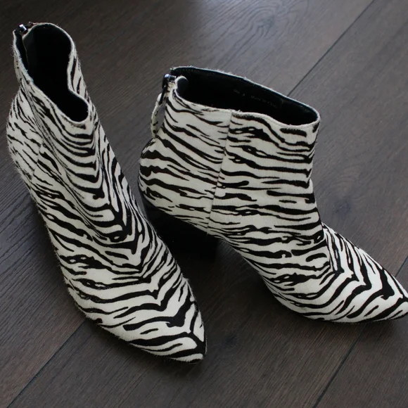 Dolce Vita Zebra Print Ankle Boots - Picture 5 of 8